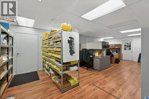 4042 Mainway Burlington ON L7M 4B9