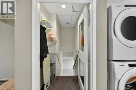 4042 Mainway Burlington ON L7M 4B9