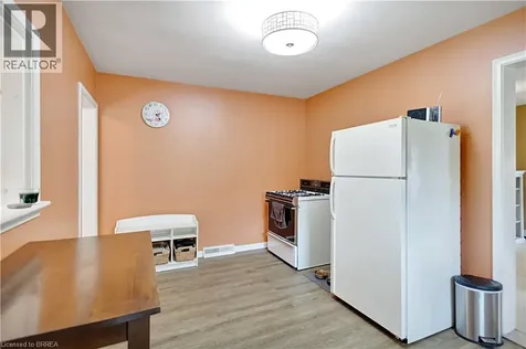 303 Dalhousie Street Brantford ON N3S 3V6