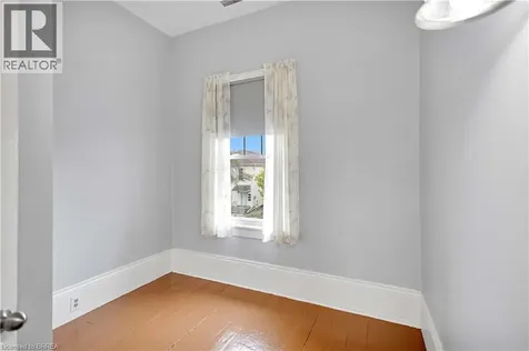 303 Dalhousie Street Brantford ON N3S 3V6