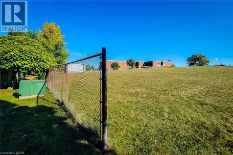 1115 Paramount Drive Stoney Creek ON L8J 1P6