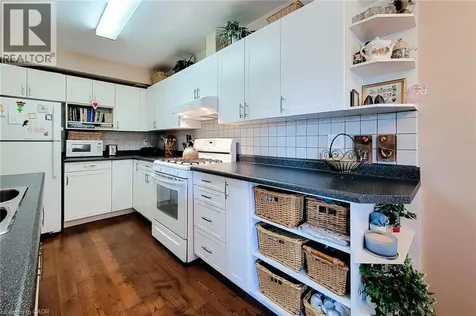 1115 Paramount Drive Stoney Creek ON L8J 1P6