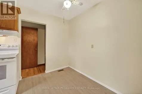 6 Robert Road Augusta ON K0E 1T0