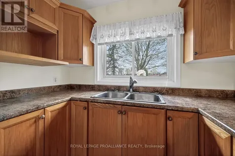 6 Robert Road Augusta ON K0E 1T0