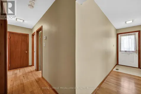 6 Robert Road Augusta ON K0E 1T0