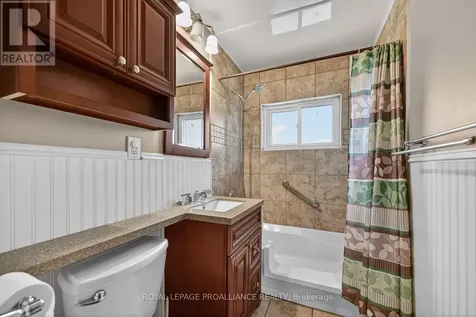 6 Robert Road Augusta ON K0E 1T0