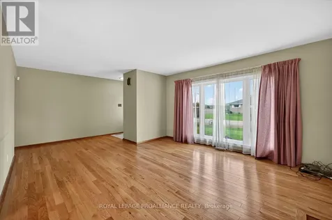6 Robert Road Augusta ON K0E 1T0