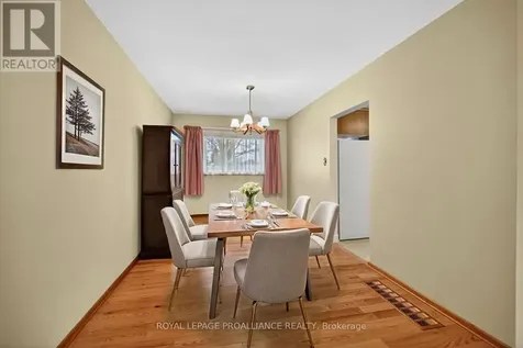 6 Robert Road Augusta ON K0E 1T0