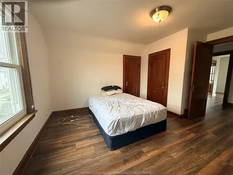 1378 Erie Street East Windsor ON N9A 3Z7