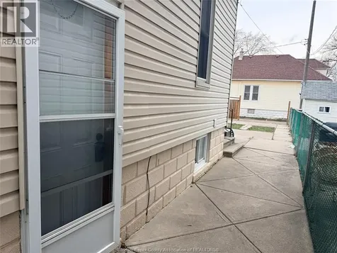 1378 Erie Street East Windsor ON N9A 3Z7