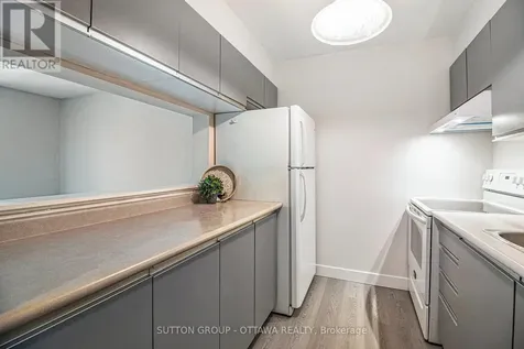 270 Brittany Drive Ottawa ON K1K 4M3