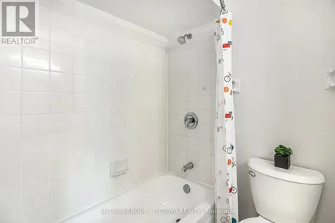 270 Brittany Drive Ottawa ON K1K 4M3
