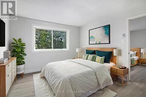 270 Brittany Drive Ottawa ON K1K 4M3