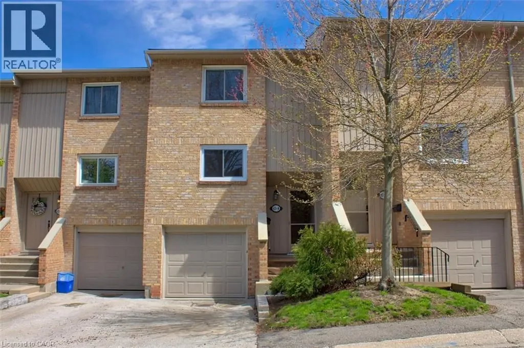 63 Fonthill Road Hamilton ON L9C 6T1