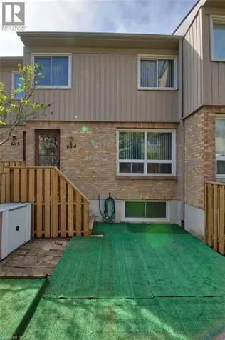 63 Fonthill Road Hamilton ON L9C 6T1