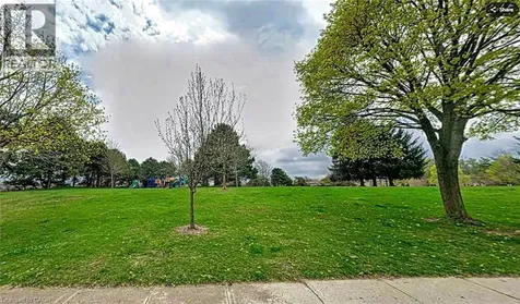 63 Fonthill Road Hamilton ON L9C 6T1