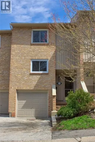 63 Fonthill Road Hamilton ON L9C 6T1
