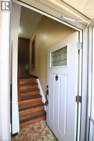 63 Fonthill Road Hamilton ON L9C 6T1