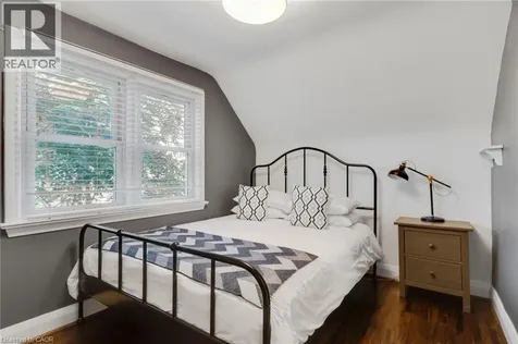 710 Hager Avenue Burlington ON L7S 1R1