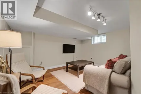 710 Hager Avenue Burlington ON L7S 1R1