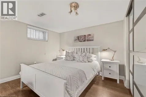 710 Hager Avenue Burlington ON L7S 1R1