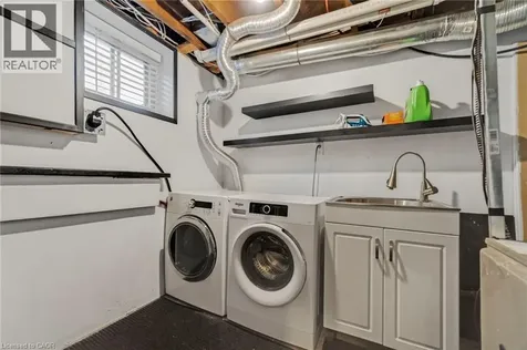 710 Hager Avenue Burlington ON L7S 1R1