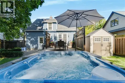 710 Hager Avenue Burlington ON L7S 1R1