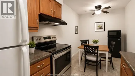 3355 Sandwich Street Windsor ON N9C 1B2