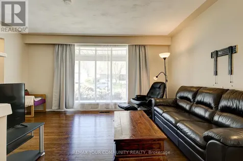 557 Glen Manor Boulevard Waterloo ON N2L 4T7