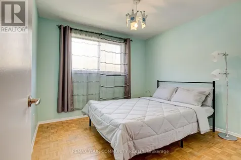 557 Glen Manor Boulevard Waterloo ON N2L 4T7