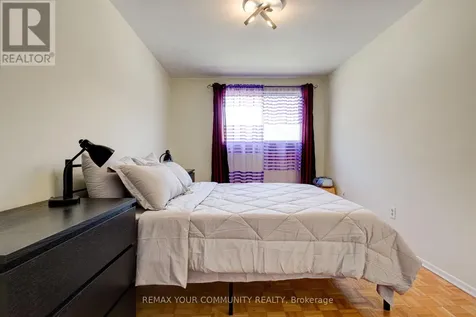 557 Glen Manor Boulevard Waterloo ON N2L 4T7