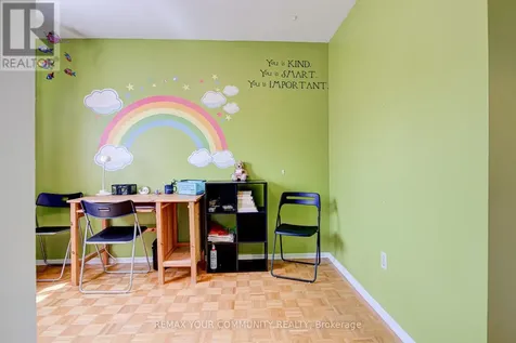 557 Glen Manor Boulevard Waterloo ON N2L 4T7