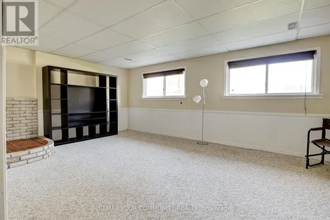 557 Glen Manor Boulevard Waterloo ON N2L 4T7