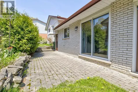 557 Glen Manor Boulevard Waterloo ON N2L 4T7