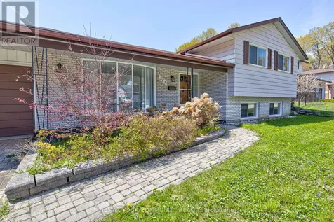 557 Glen Manor Boulevard Waterloo ON N2L 4T7