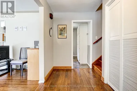 557 Glen Manor Boulevard Waterloo ON N2L 4T7