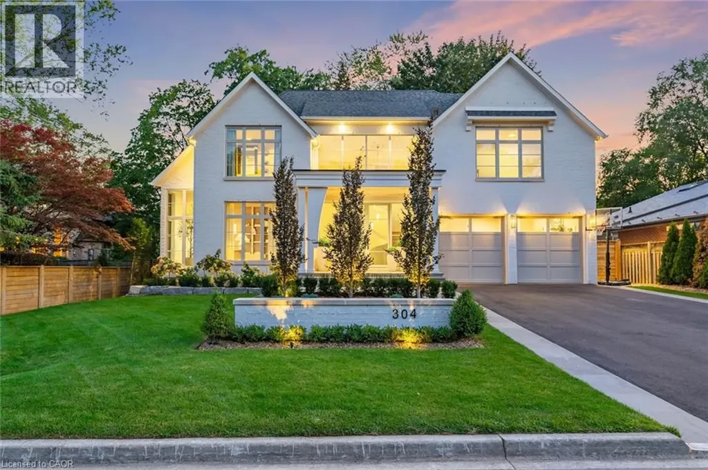 304 Pomona Avenue Burlington ON L7N 1T3