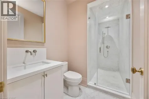304 Pomona Avenue Burlington ON L7N 1T3