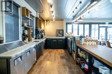 618 King Street West Kitchener ON N2G 1C8