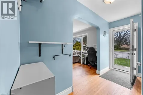 6396 Laura Crescent Niagara Falls ON L2G 5E4