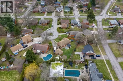 6396 Laura Crescent Niagara Falls ON L2G 5E4