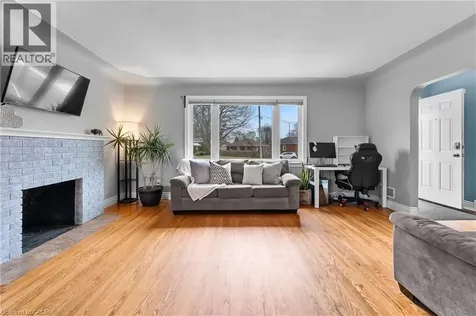 6396 Laura Crescent Niagara Falls ON L2G 5E4