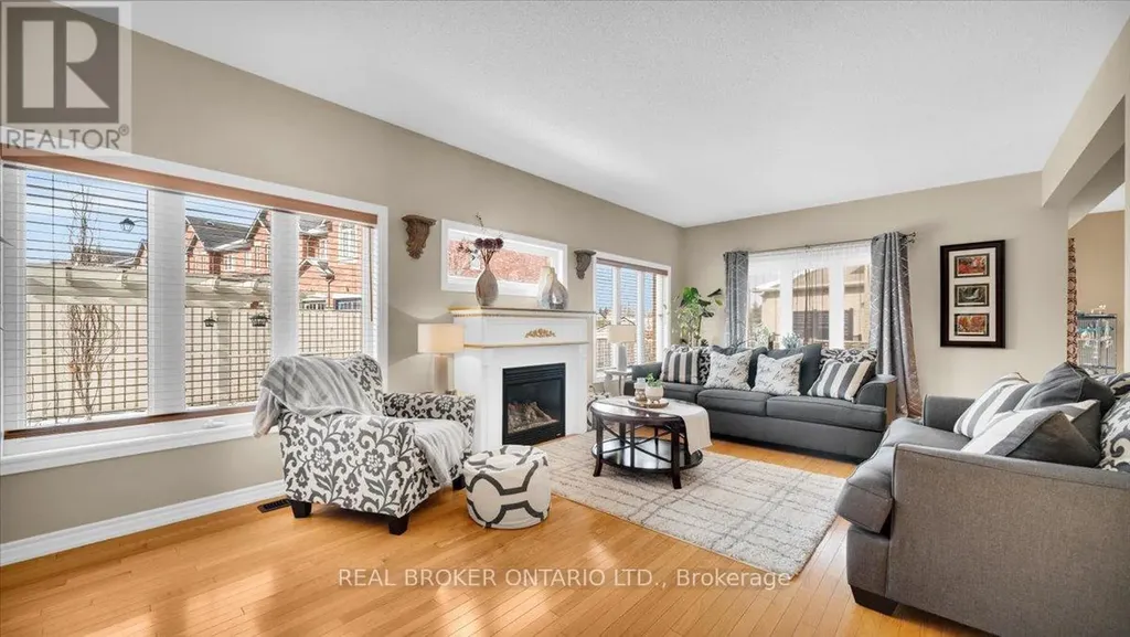 636 Serafini Crescent Milton (wi Willmott) ON L9T 7P1