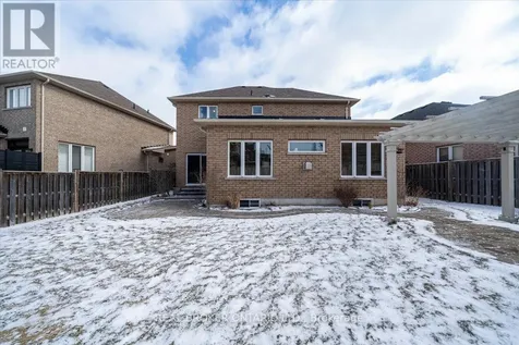 636 Serafini Crescent Milton (wi Willmott) ON L9T 7P1