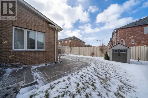 636 Serafini Crescent Milton (wi Willmott) ON L9T 7P1