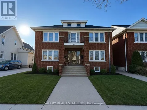 1093 Howard Avenue Windsor ON N9A 1S6