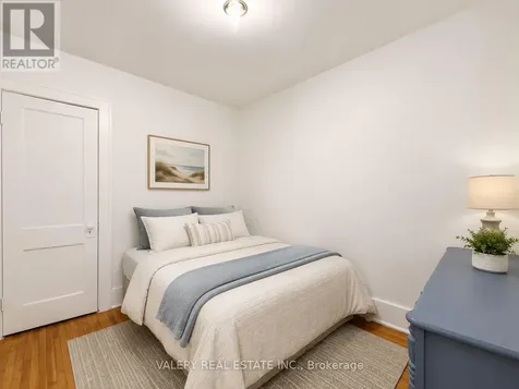 1093 Howard Avenue Windsor ON N9A 1S6