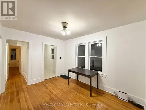 1093 Howard Avenue Windsor ON N9A 1S6