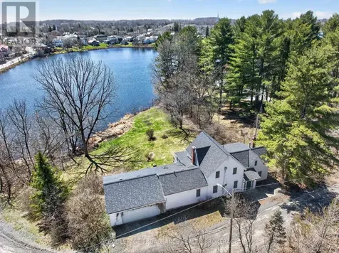 1 Pond Street Westport ON K0G 1X0