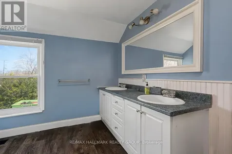 20 Brock Street South Perth ON K7H 1Z1